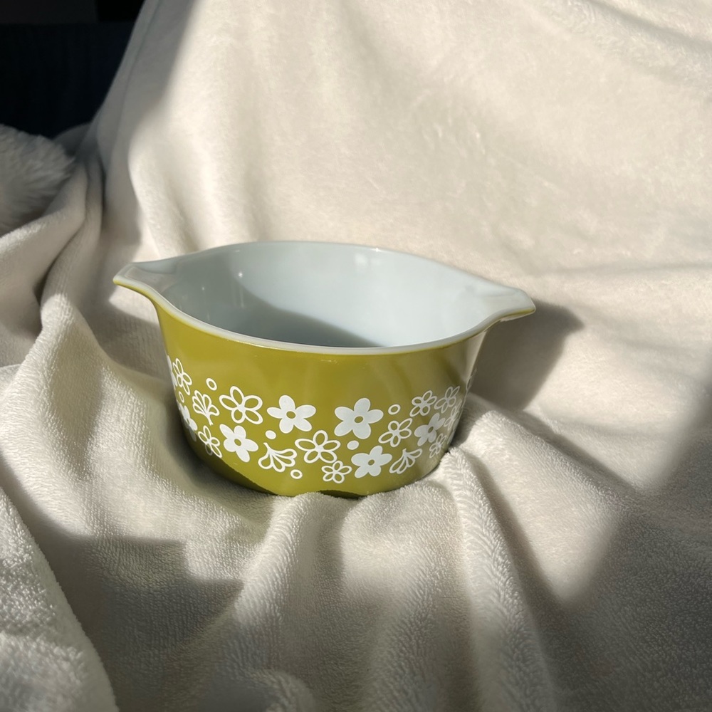 Vintage PYREX Spring Blossom 1 Quart Baking/ Casserole Dish